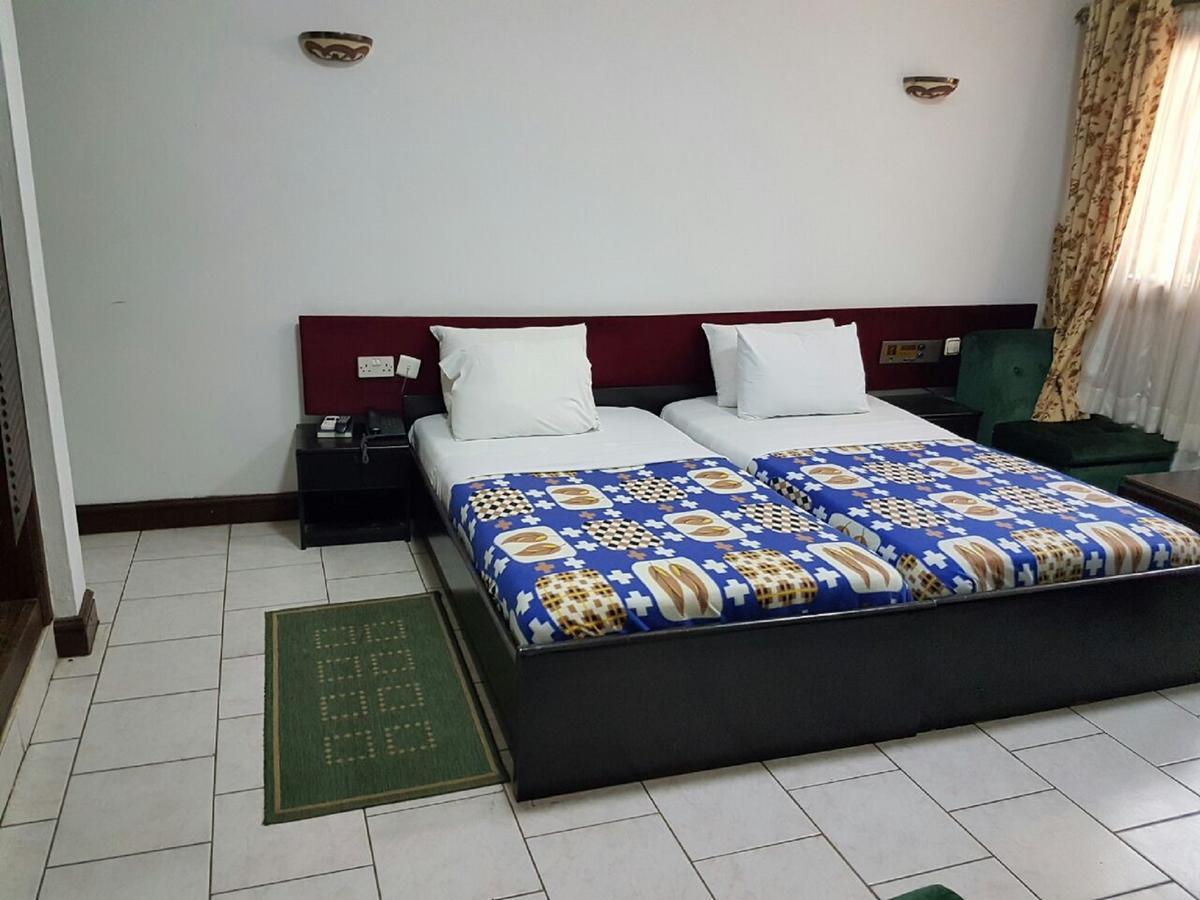 Royal Basin Resort Kumasi Exteriör bild